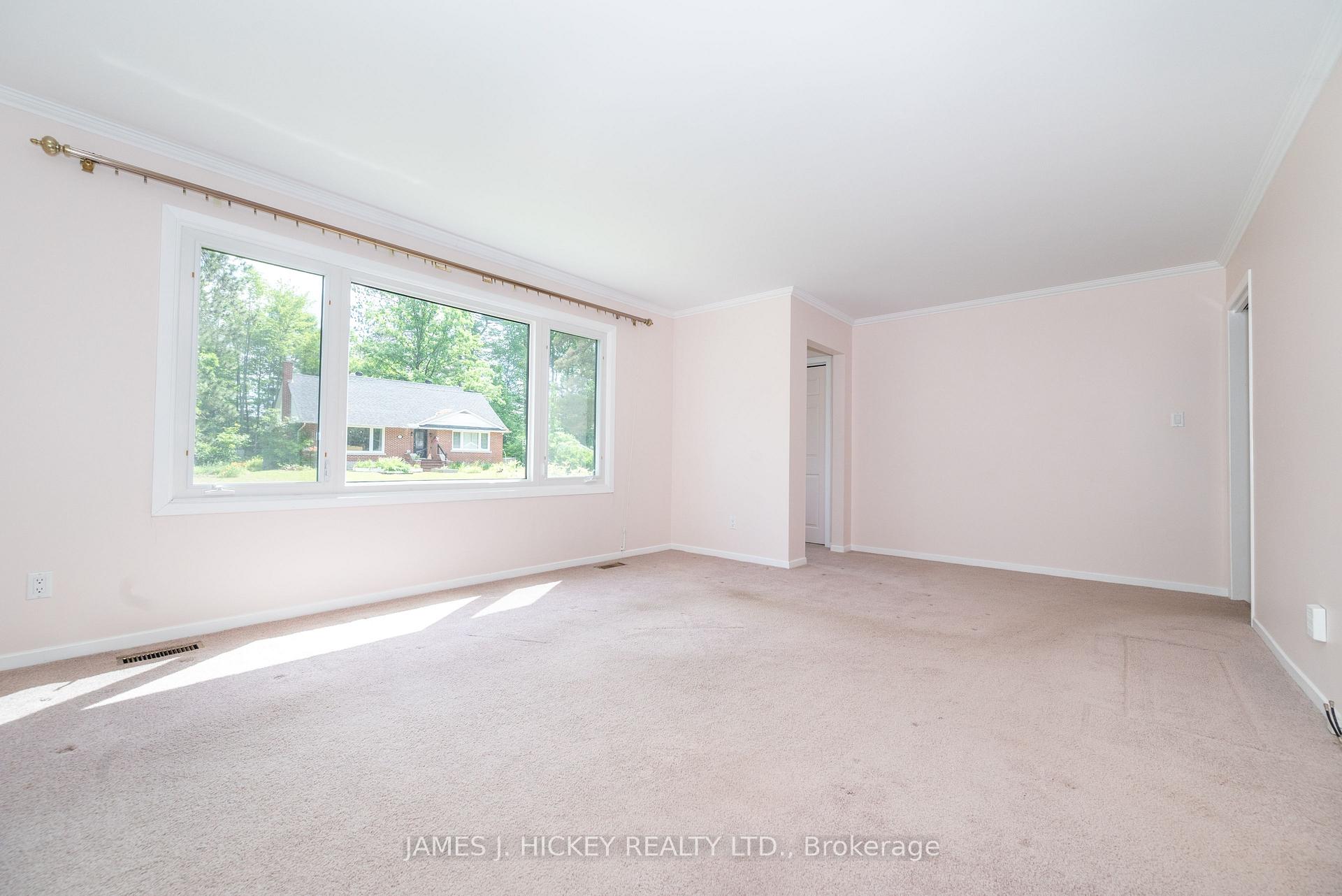 Photo 6 of 19 Wolfe Avenue, Deep River — HOMEH