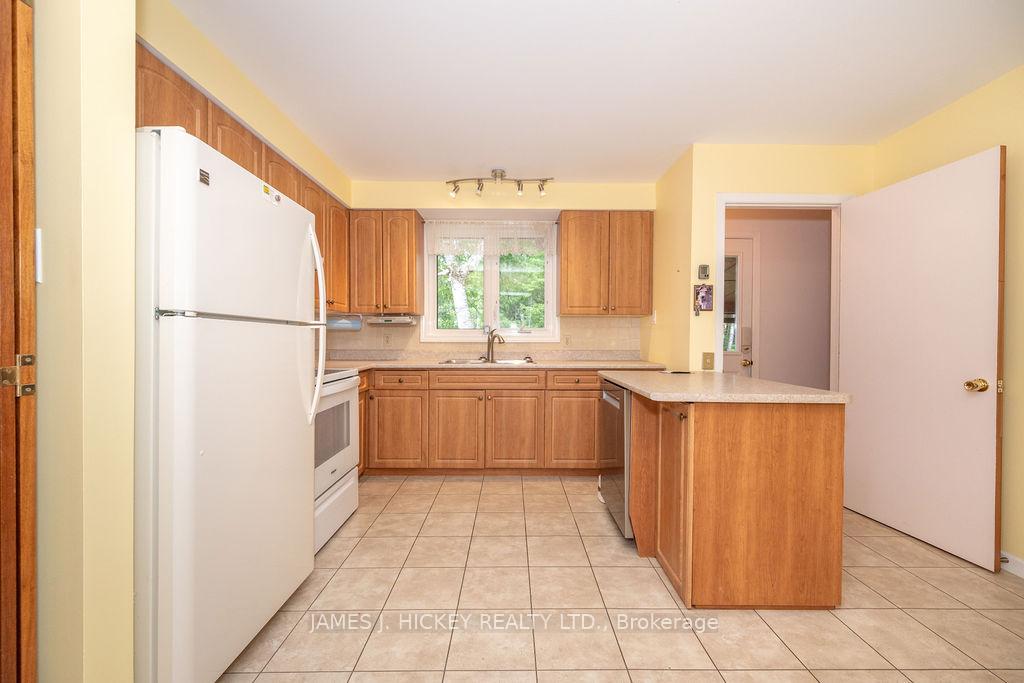 Photo 11 of 19 Wolfe Avenue, Deep River — HOMEH