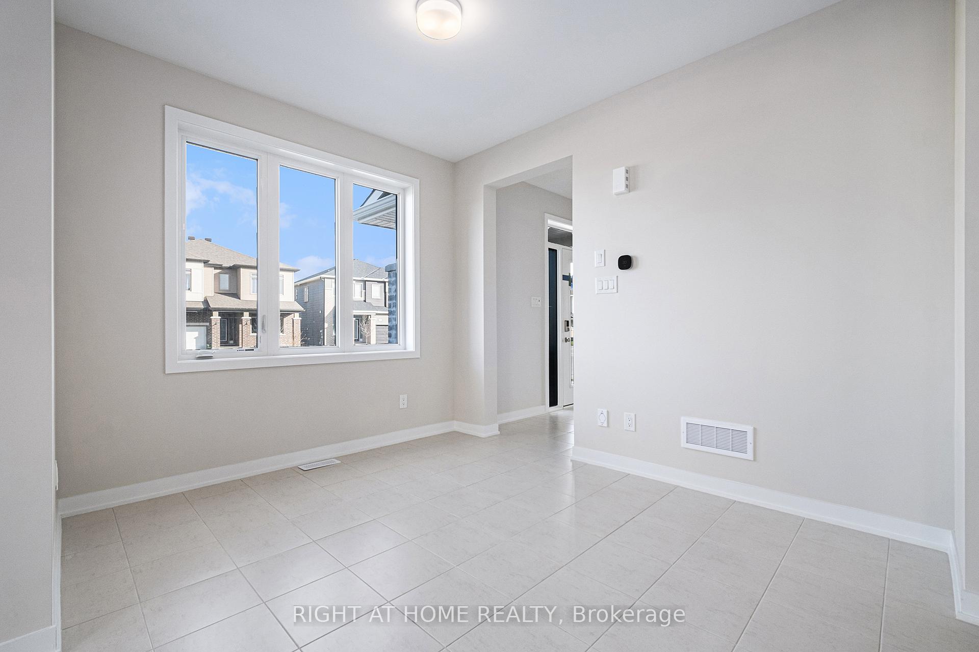Photo 17 of 600 Cygnus Street, Ottawa, Barrhaven - Half Moon Bay — HOMEH