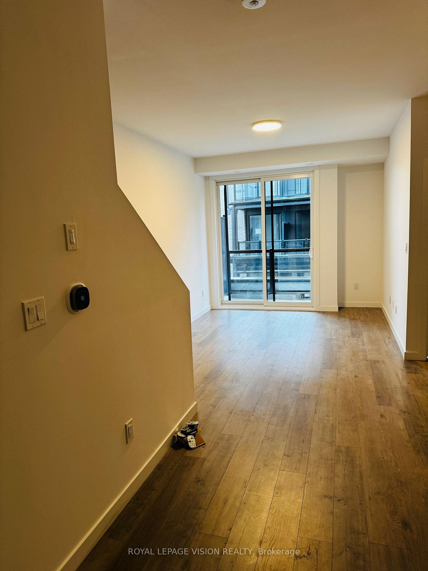 Photo 7 of Unit 3, 113 Marydale Avenue, Markham, Middlefield — HOMEH