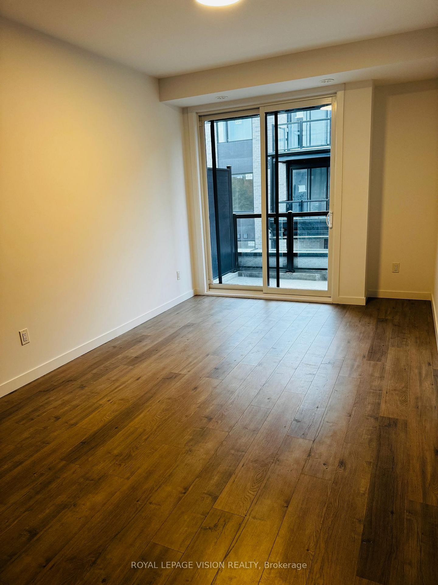 Photo 14 of Unit 3, 113 Marydale Avenue, Markham, Middlefield — HOMEH