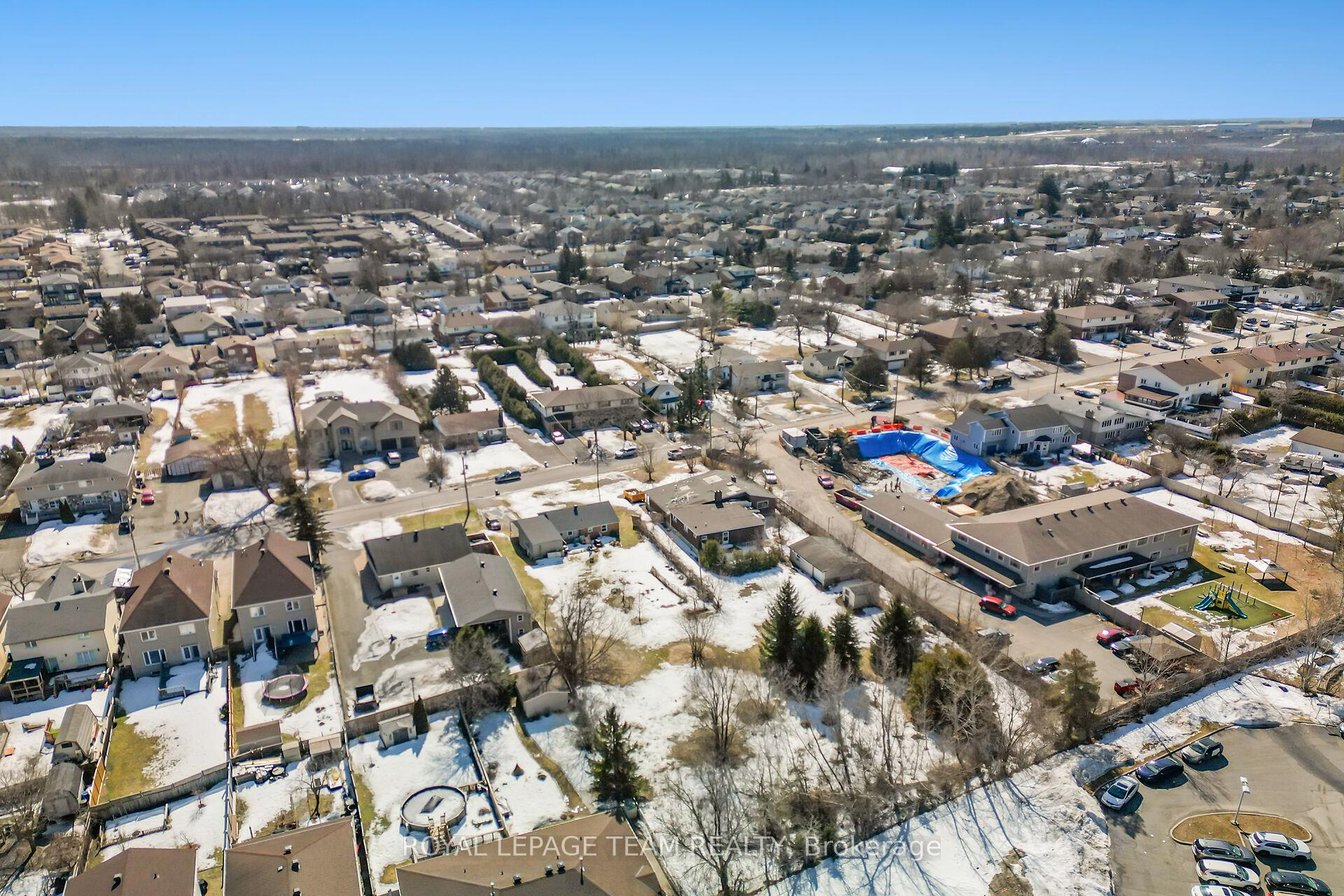 Photo 12 of 1539 Goth Avenue, Ottawa, Sawmill Creek/Timbermill — HOMEH