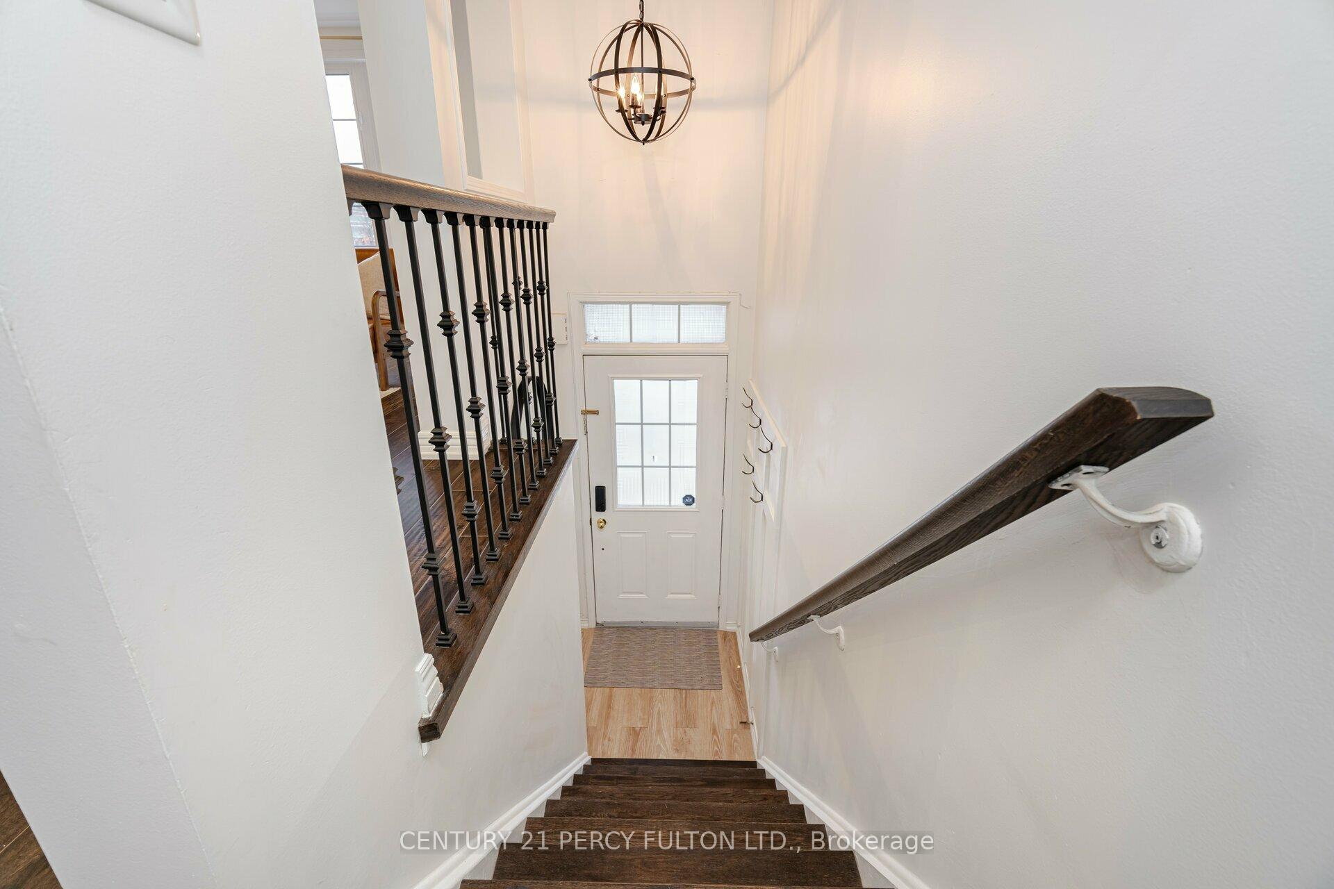 Photo 5 of 10 Oakins Lane, Ajax, Northwest Ajax — HOMEH