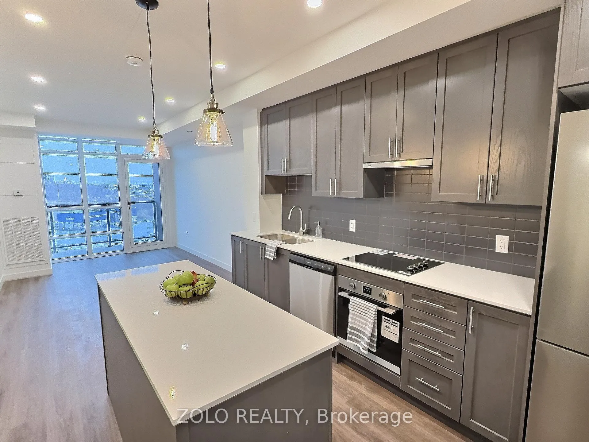 Photo 2 of Unit 418, 461 Green Road, Hamilton, Lakeshore — HOMEH
