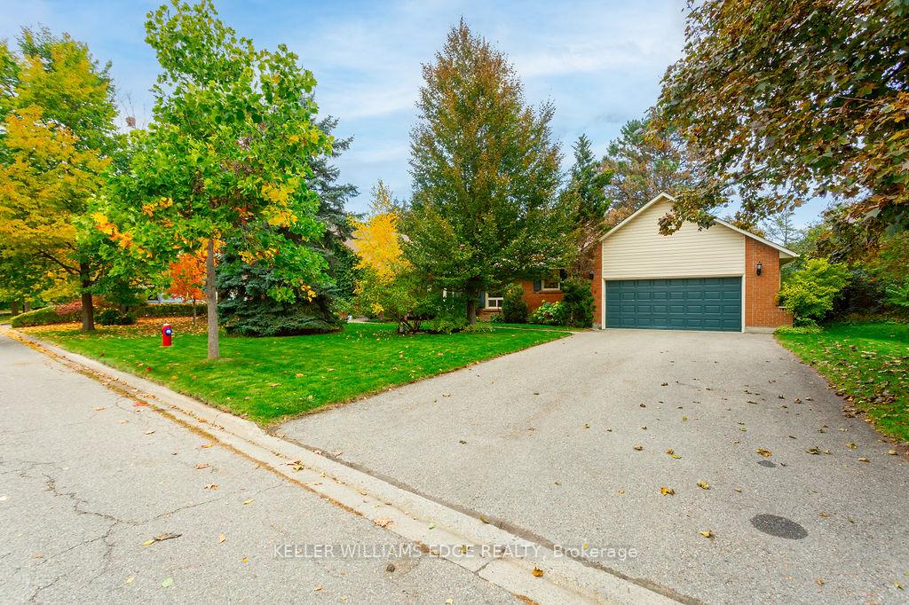 Photo 7 of 46 Wadsworth Circle, Brampton, Snelgrove — HOMEH