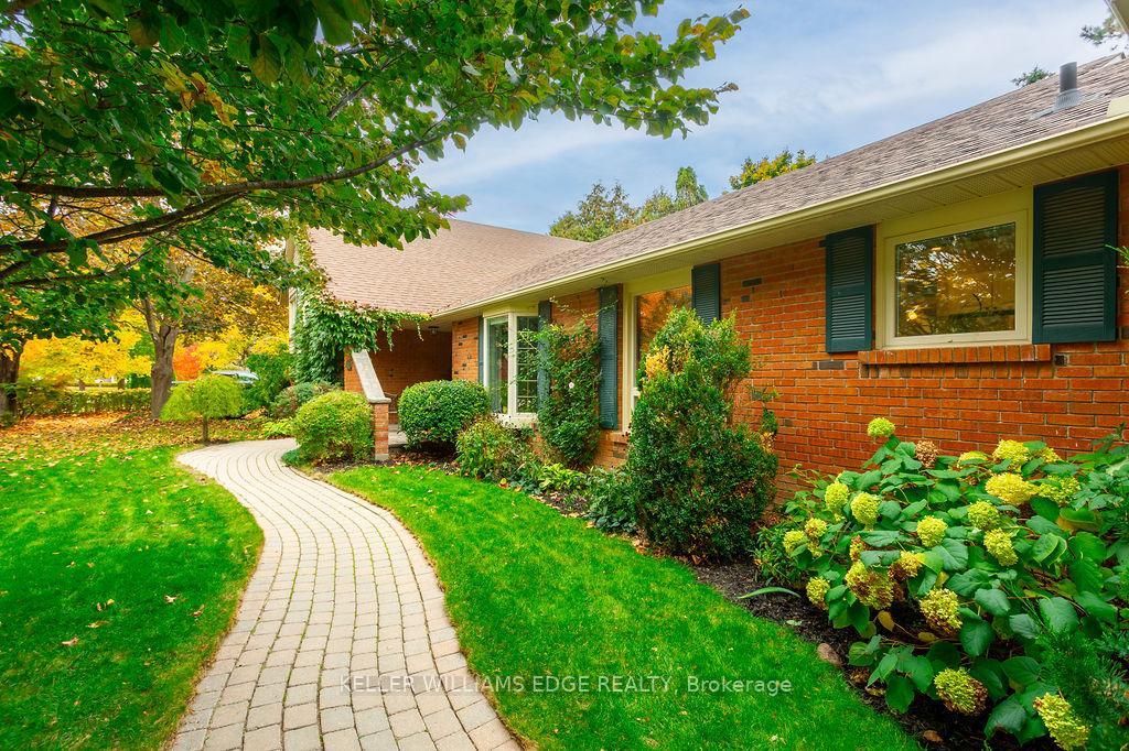 Photo 4 of 46 Wadsworth Circle, Brampton, Snelgrove — HOMEH
