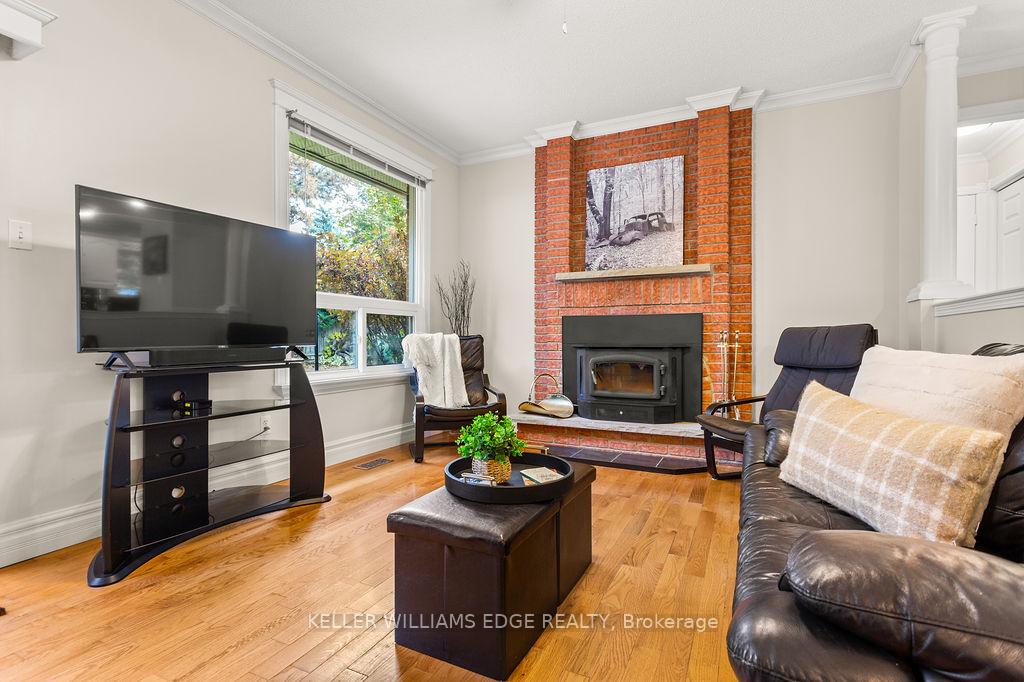 Photo 9 of 46 Wadsworth Circle, Brampton, Snelgrove — HOMEH