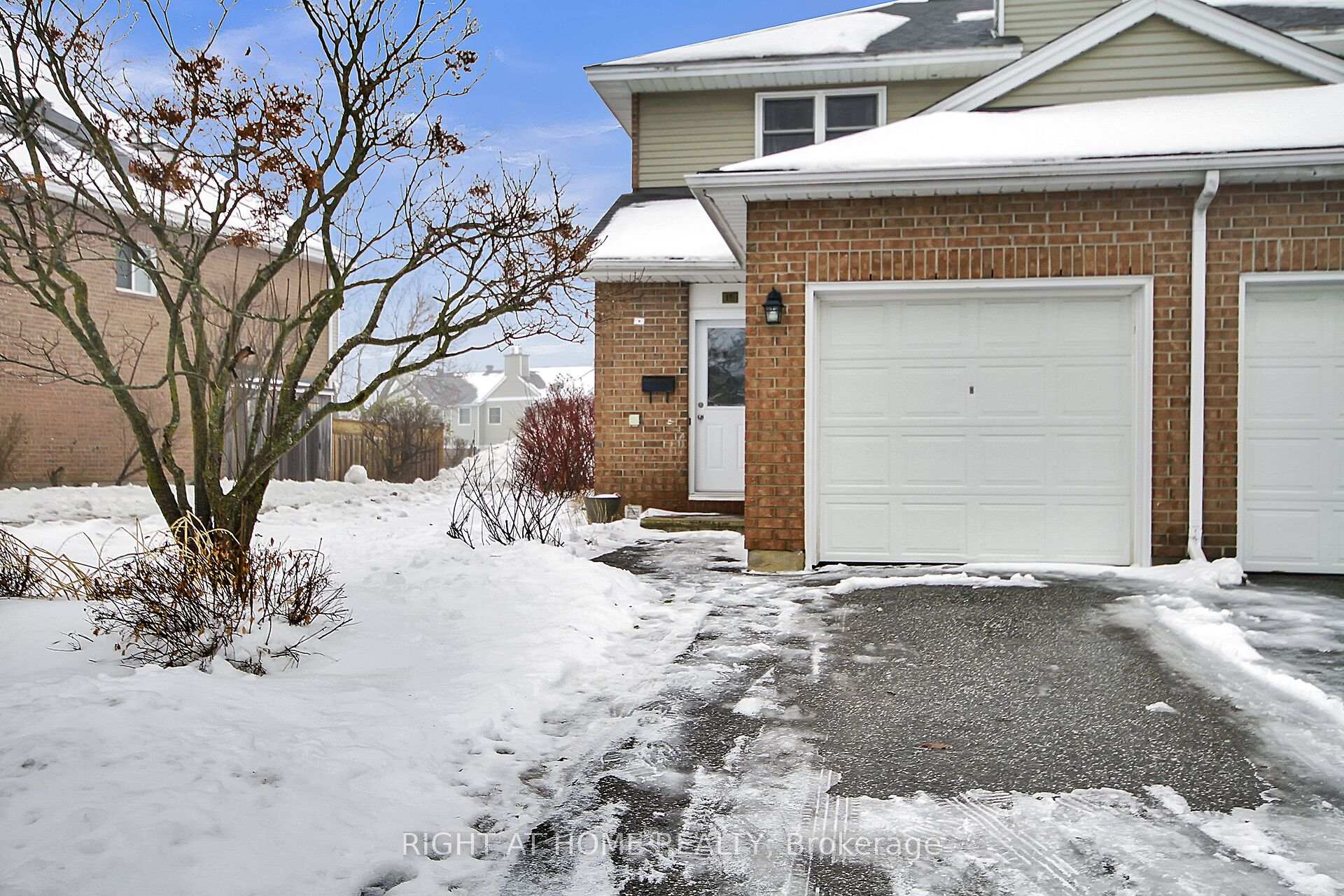 Front of 15 Bentbrook Crescent