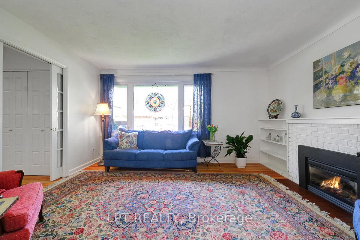 Photo 5 of 814 Quinlan Road, Ottawa, Elmvale Acres — HOMEH