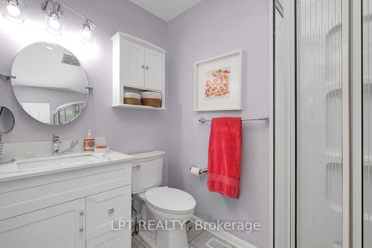 Photo 20 of 814 Quinlan Road, Ottawa, Elmvale Acres — HOMEH