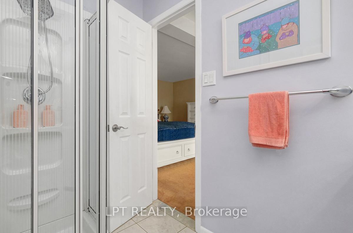 Photo 21 of 814 Quinlan Road, Ottawa, Elmvale Acres — HOMEH