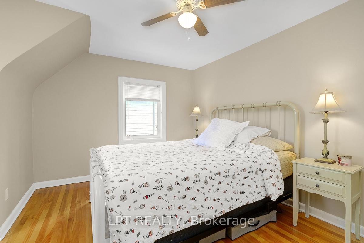 Photo 22 of 814 Quinlan Road, Ottawa, Elmvale Acres — HOMEH