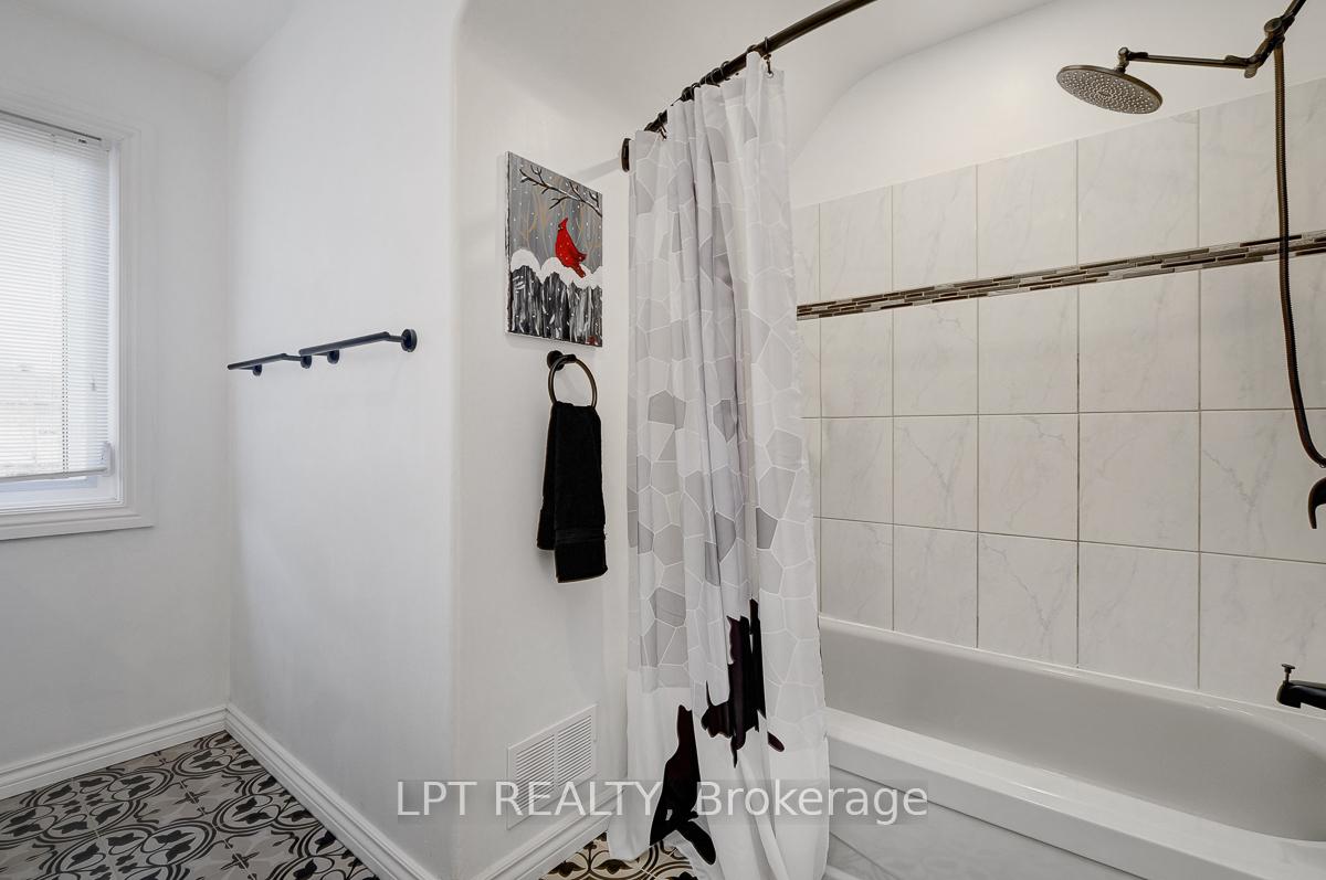 Photo 25 of 814 Quinlan Road, Ottawa, Elmvale Acres — HOMEH