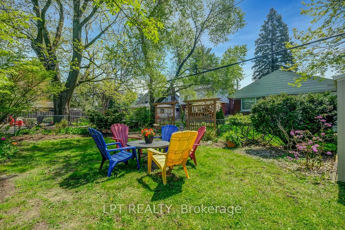 Photo 32 of 814 Quinlan Road, Ottawa, Elmvale Acres — HOMEH