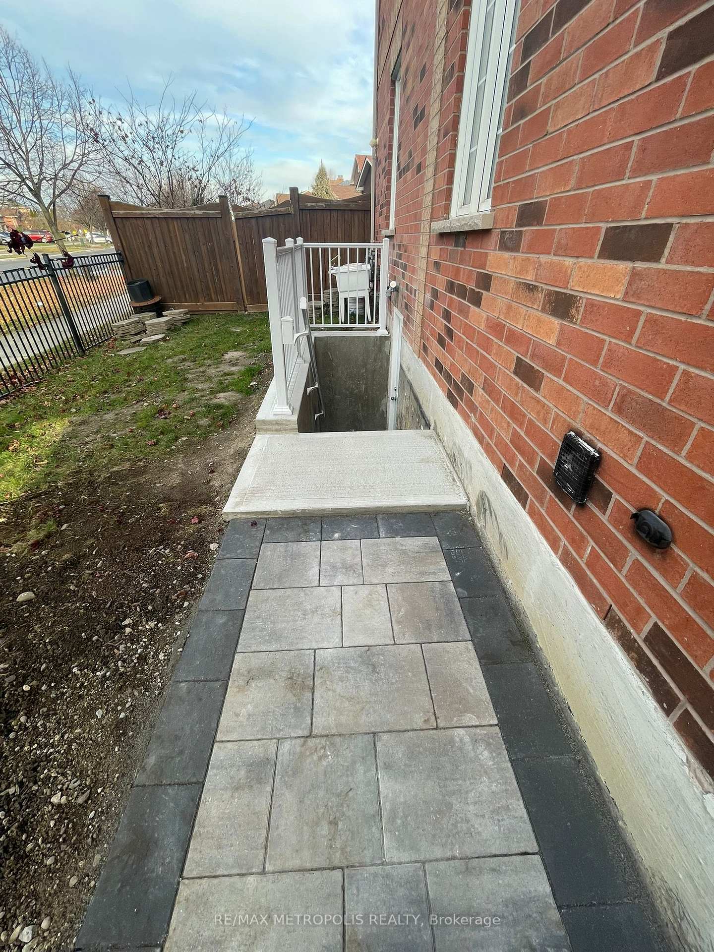 Photo 13 of Unit Bsmt, 1 Hemans Court, Ajax, Central West — HOMEH