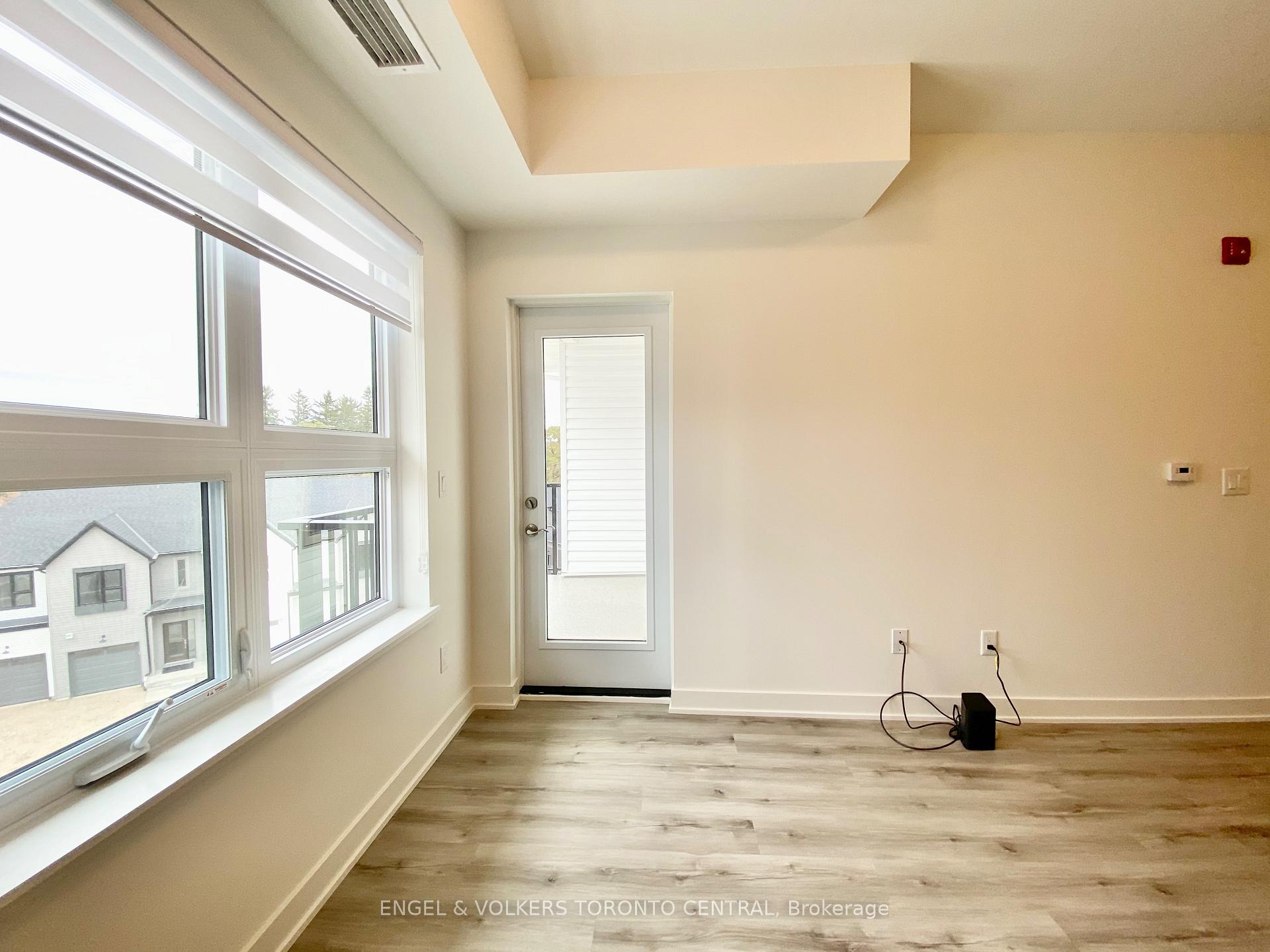 Photo 4 of Unit 401, 110 Fergus Avenue, Kitchener — HOMEH
