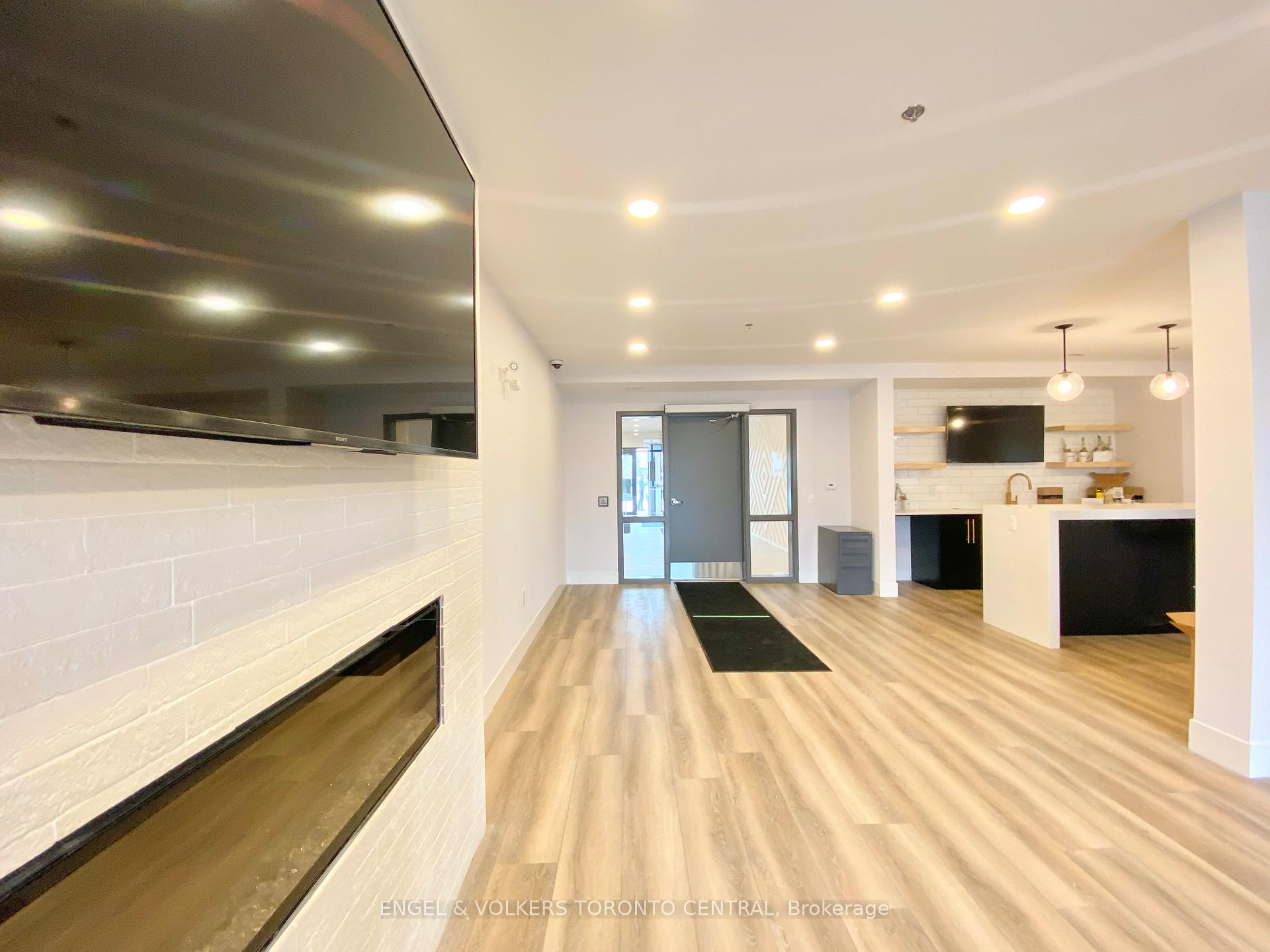 Photo 10 of Unit 401, 110 Fergus Avenue, Kitchener — HOMEH