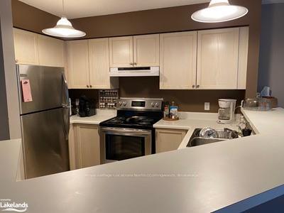 Photo 8 of 349 Mariners Way, Collingwood — HOMEH
