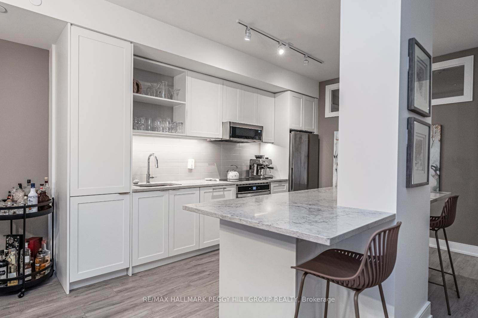 Photo 8 of Unit 607, 185 Dunlop Street E, Barrie, Lakeshore — HOMEH