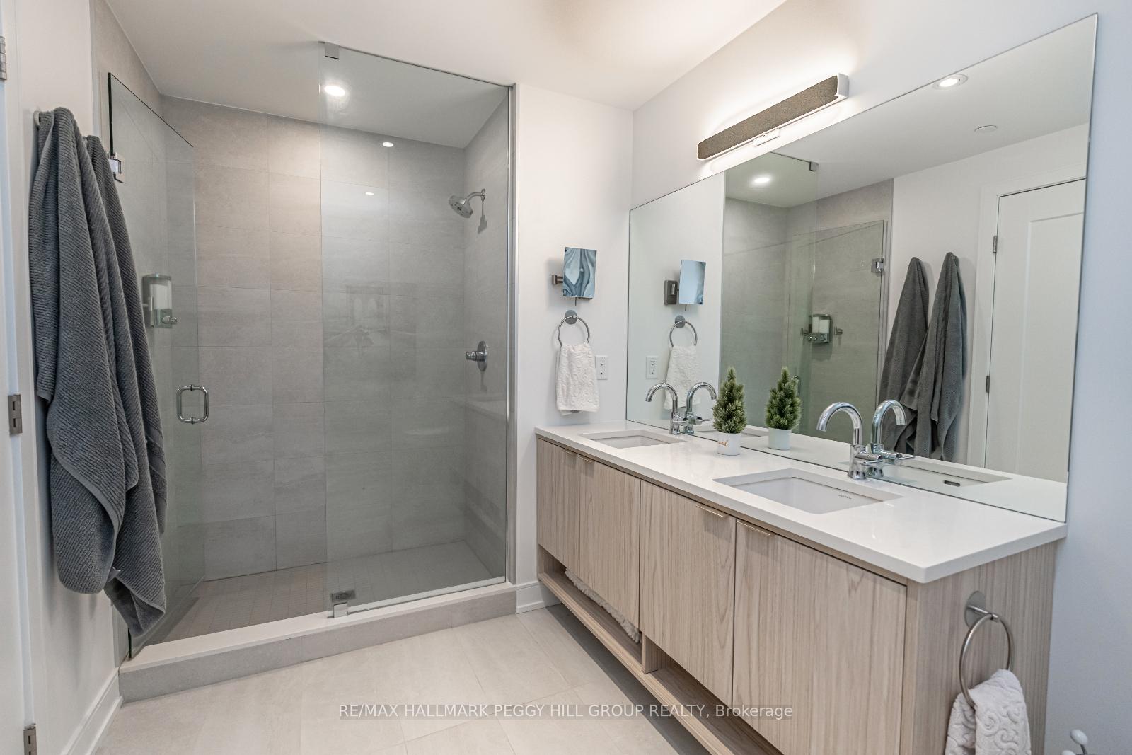 Photo 13 of Unit 607, 185 Dunlop Street E, Barrie, Lakeshore — HOMEH