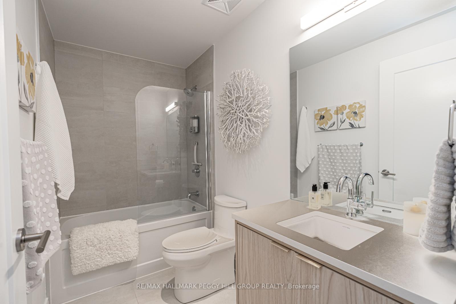 Photo 15 of Unit 607, 185 Dunlop Street E, Barrie, Lakeshore — HOMEH