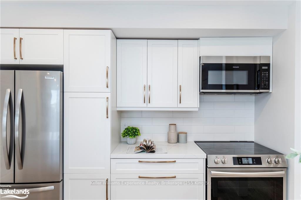 Photo 10 of Unit 608, 75 Ellen Street, Barrie, City Centre — HOMEH
