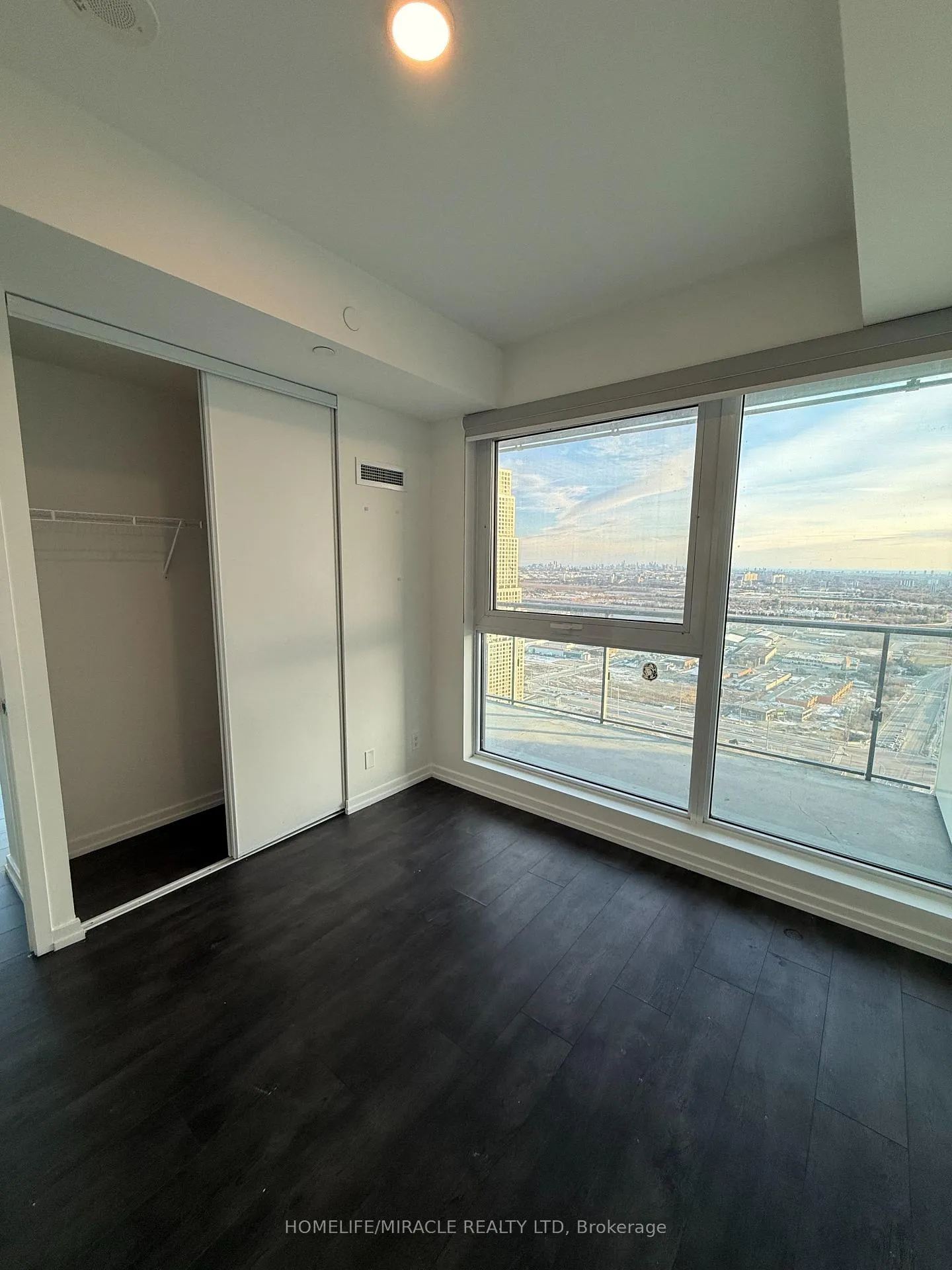 Photo 3 of Unit 4212, 7890 Jane Street, Vaughan, Vaughan Corporate Centre — HOMEH