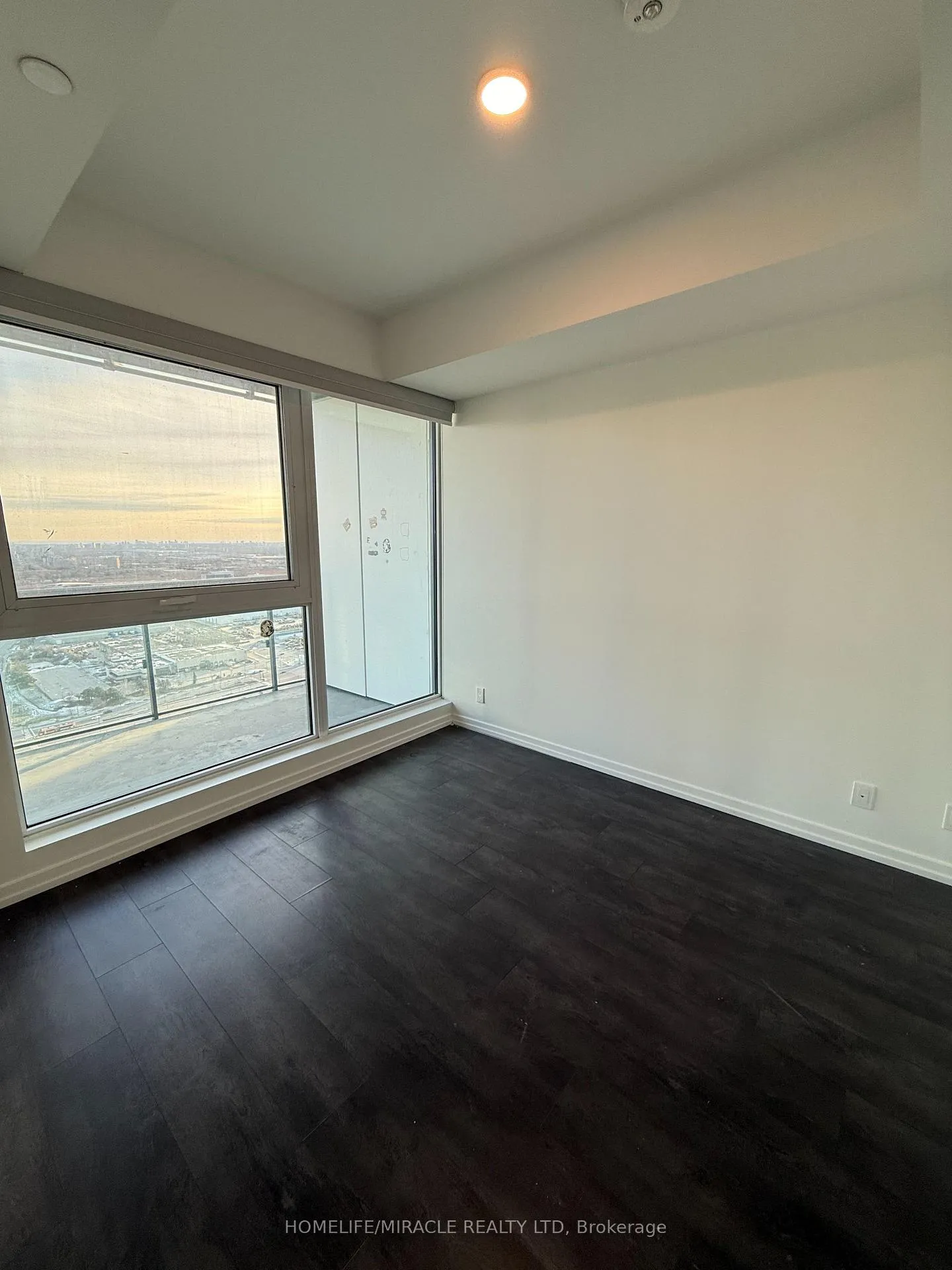 Photo 6 of Unit 4212, 7890 Jane Street, Vaughan, Vaughan Corporate Centre — HOMEH