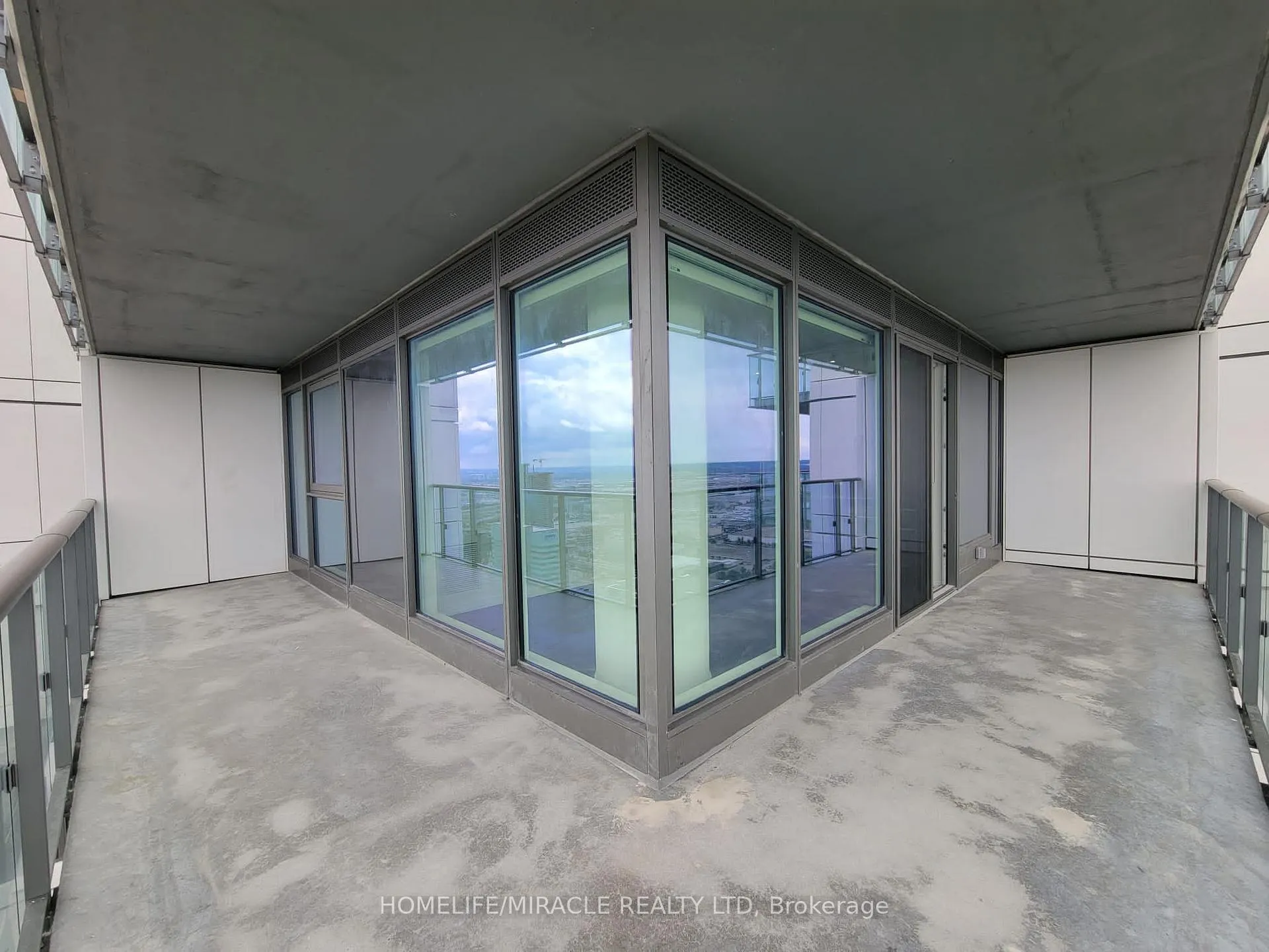 Photo 12 of Unit 4212, 7890 Jane Street, Vaughan, Vaughan Corporate Centre — HOMEH