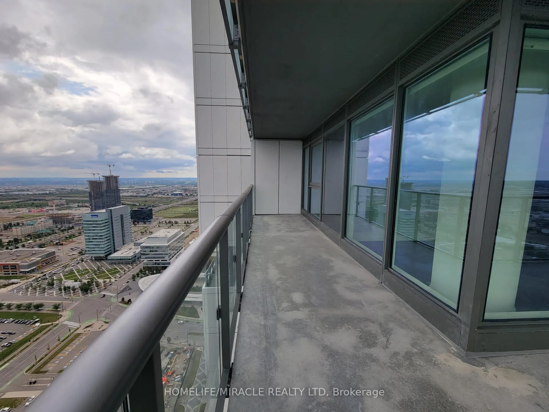 Photo 14 of Unit 4212, 7890 Jane Street, Vaughan, Vaughan Corporate Centre — HOMEH
