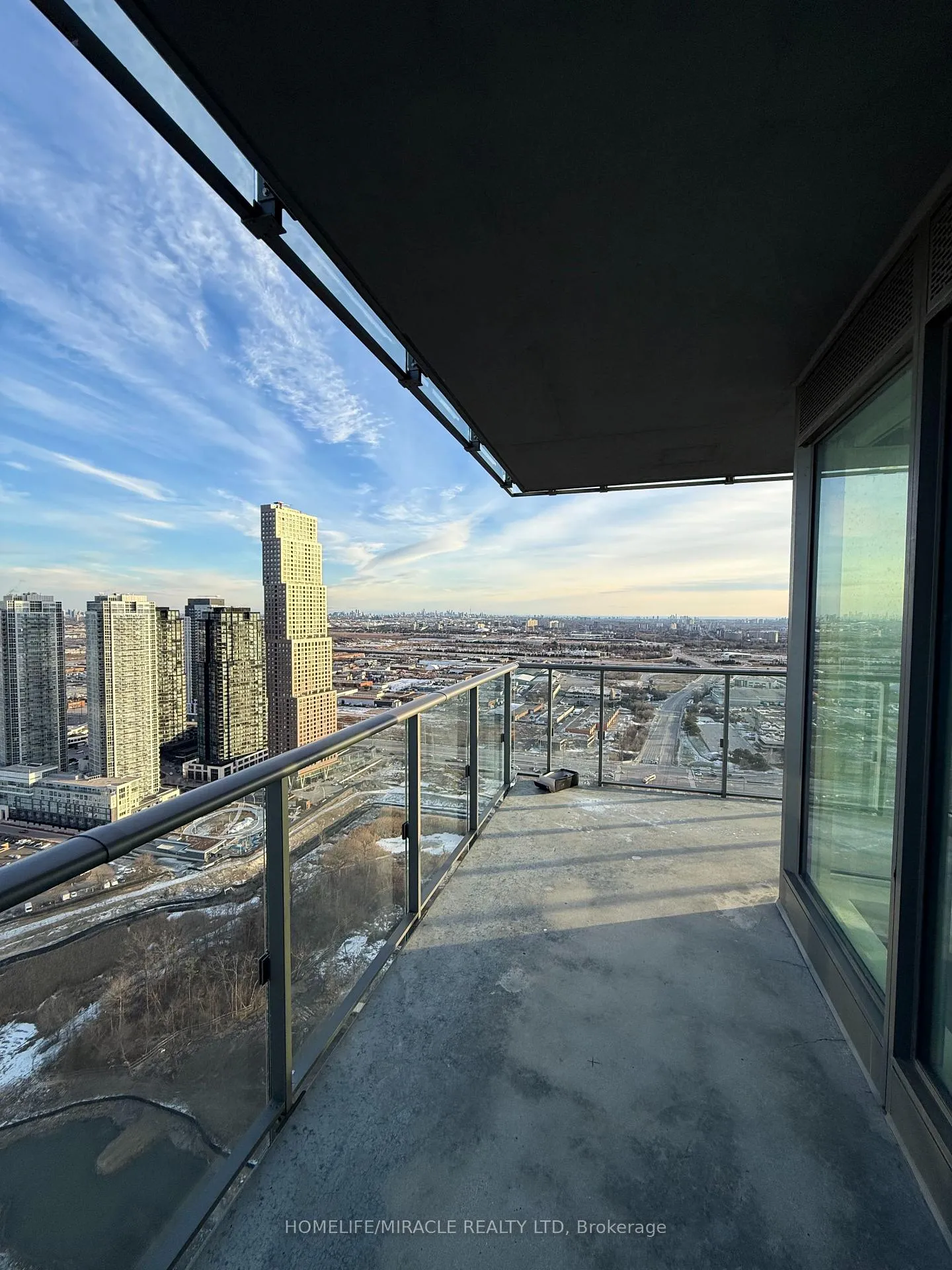 Photo 15 of Unit 4212, 7890 Jane Street, Vaughan, Vaughan Corporate Centre — HOMEH