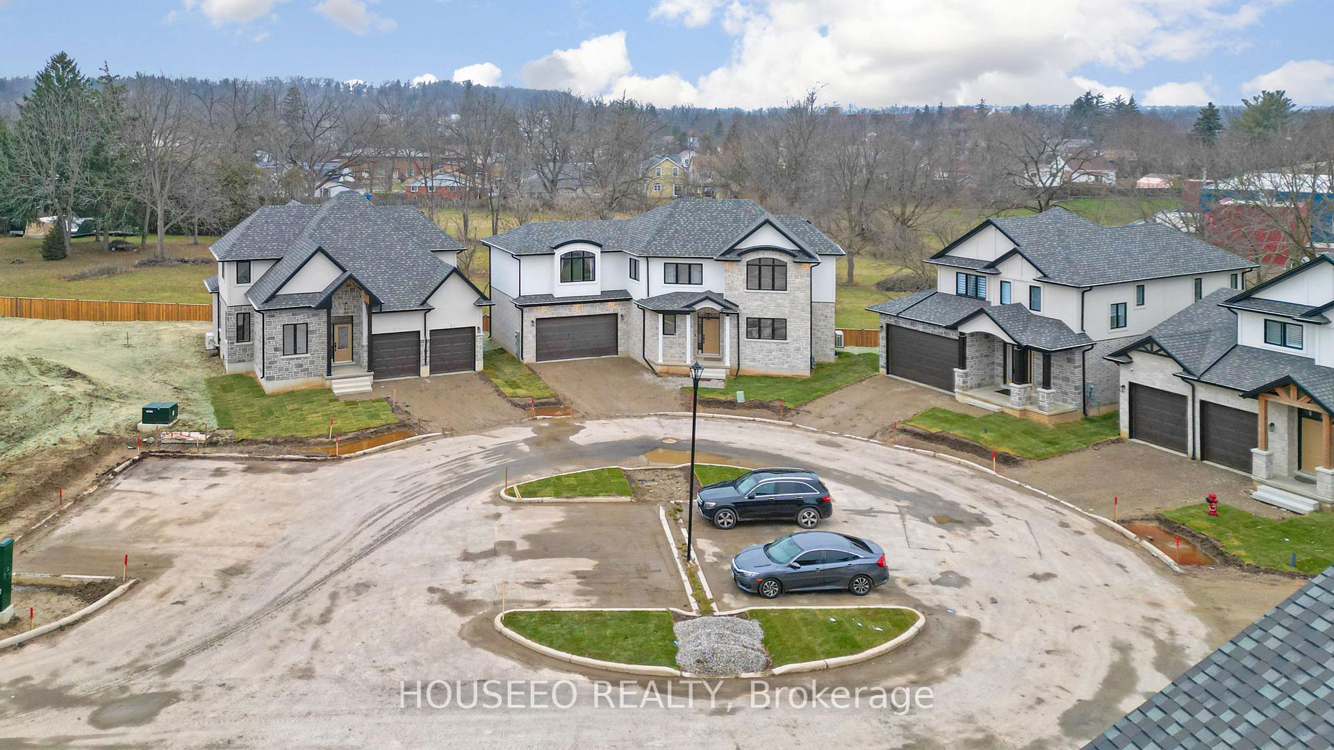 Photo 5 of Unit 13, 242 Mount Pleasant Street, Brant, Brantford Twp — HOMEH