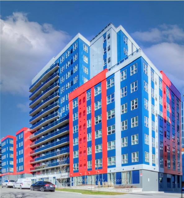 Front of Unit 2515, 258B Sunview Street