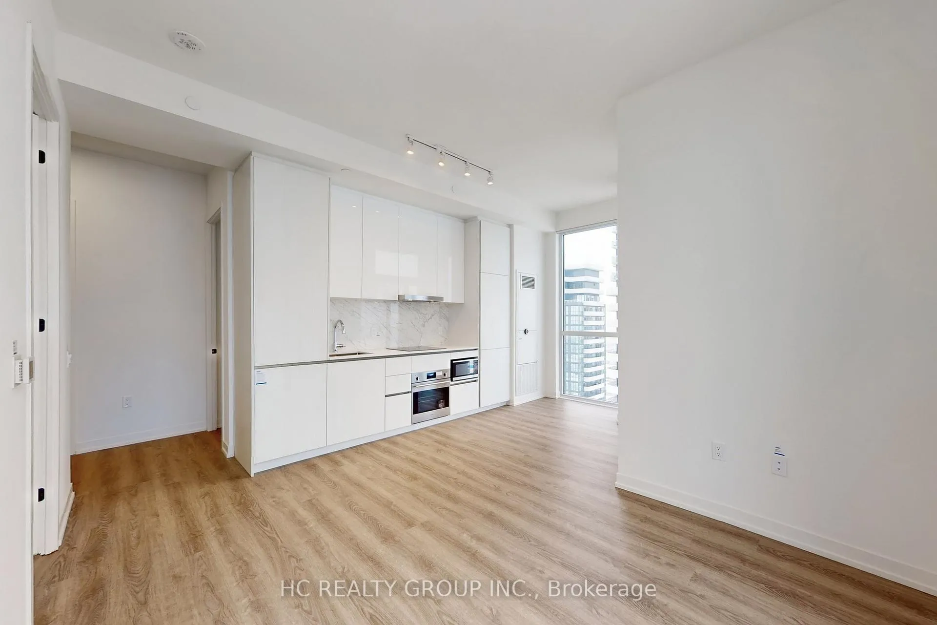 Photo 3 of Unit 4902, 8 Interchange Way, Vaughan, Vaughan Corporate Centre — HOMEH
