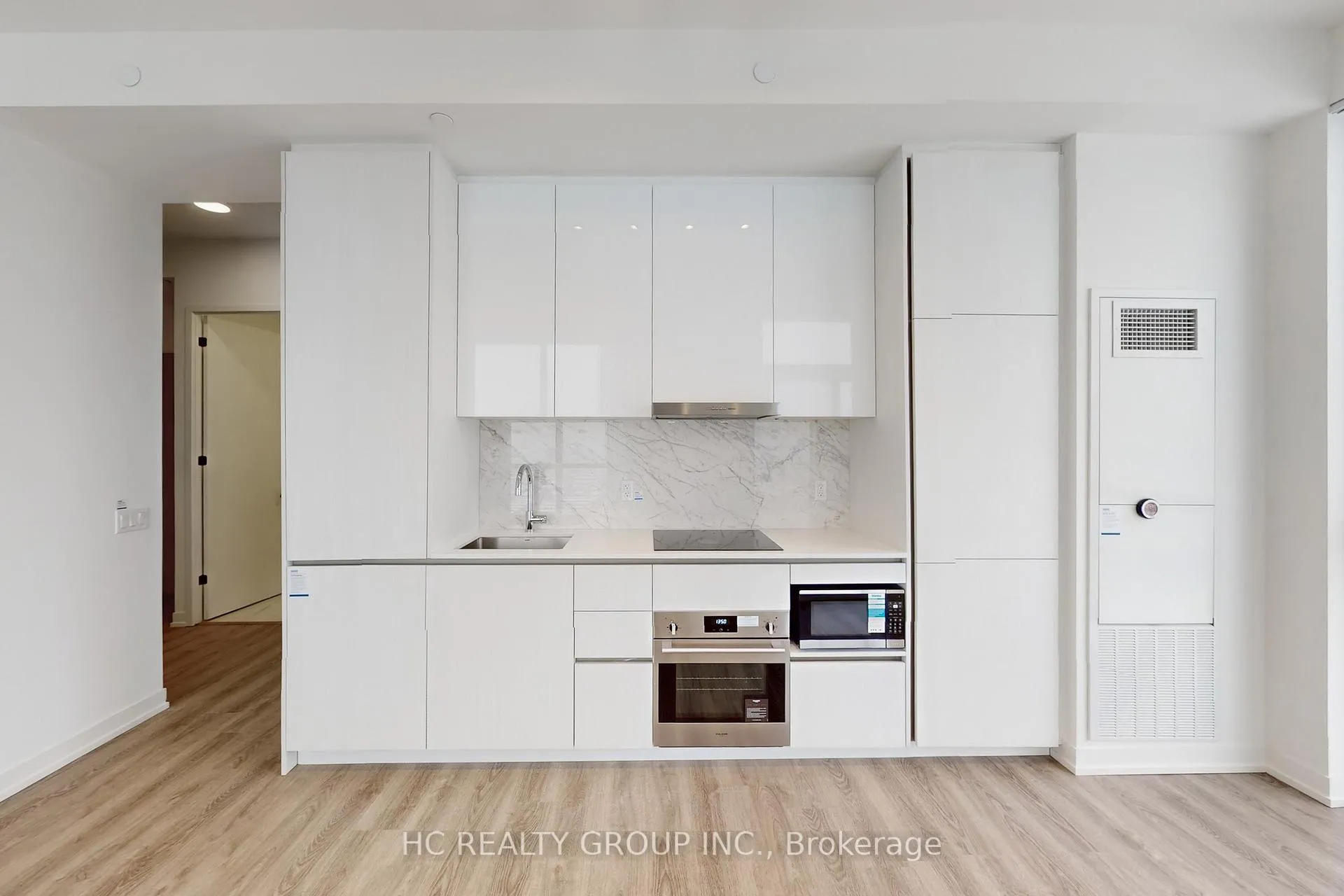 Photo 6 of Unit 4902, 8 Interchange Way, Vaughan, Vaughan Corporate Centre — HOMEH