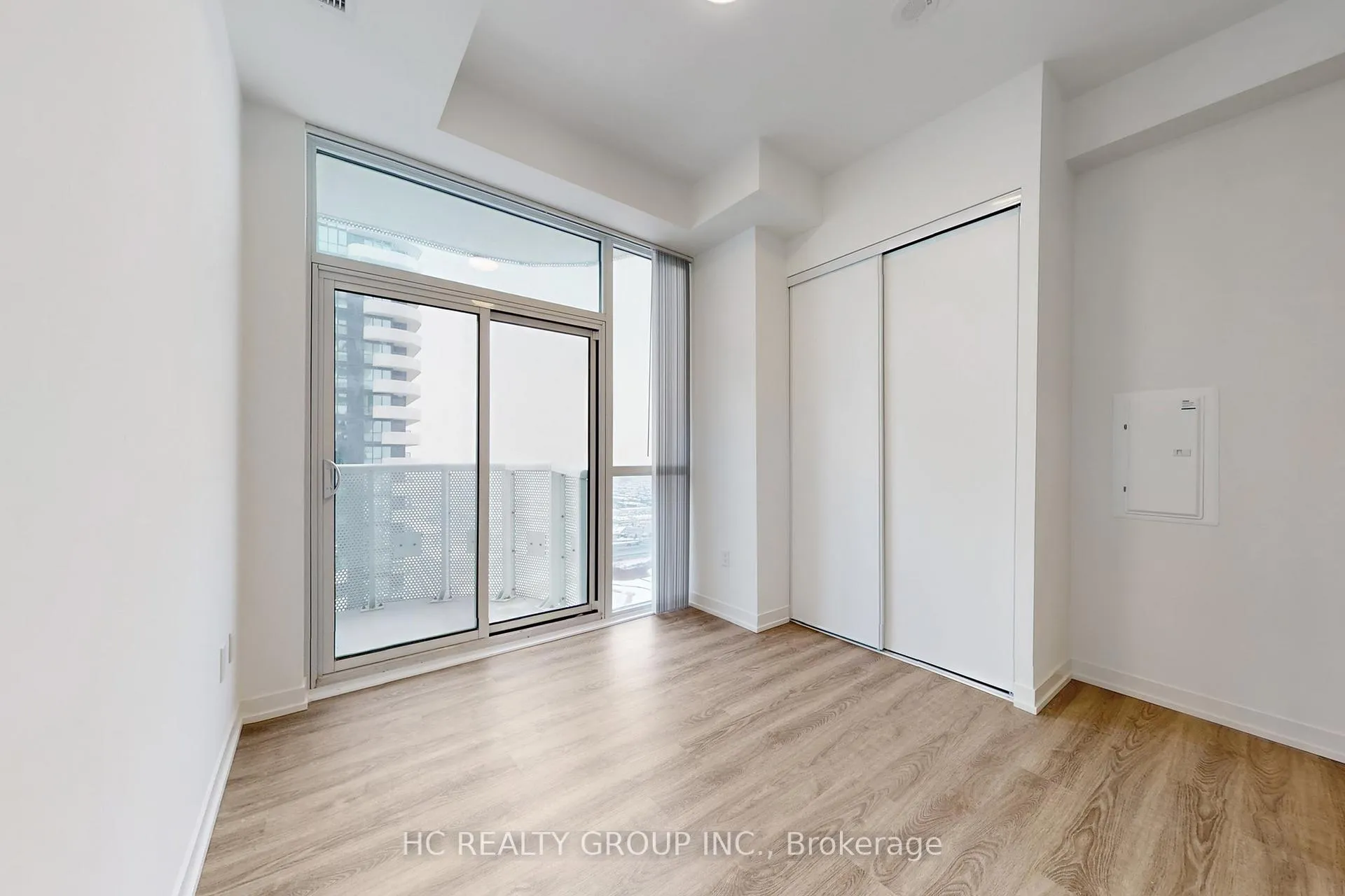 Photo 9 of Unit 4902, 8 Interchange Way, Vaughan, Vaughan Corporate Centre — HOMEH