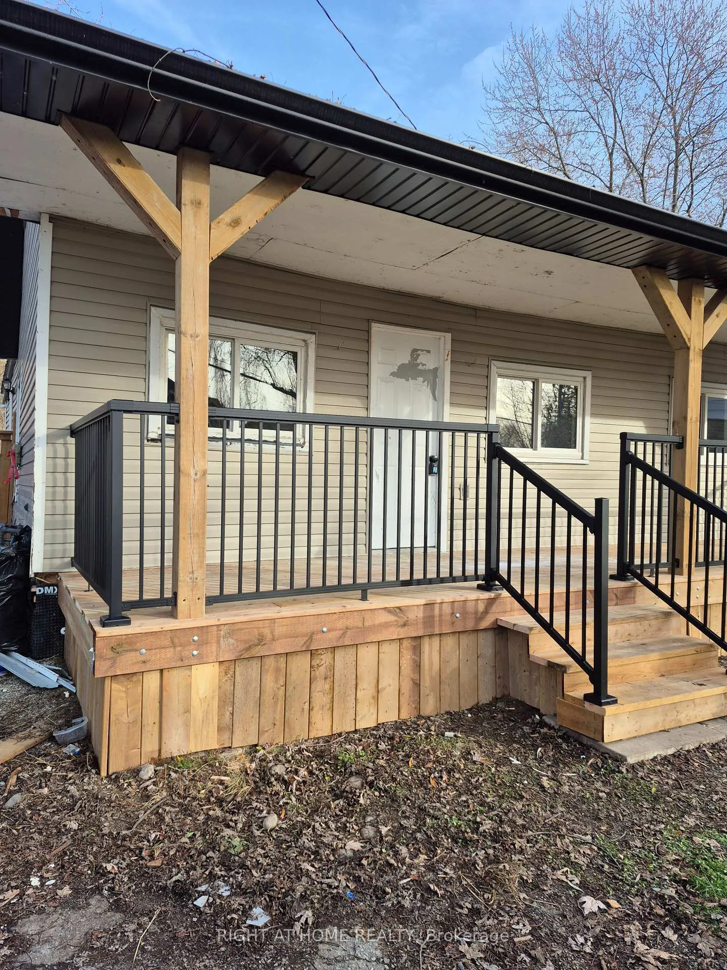 Photo 1 of 395 Lake Drive S, Georgina, Keswick South — HOMEH