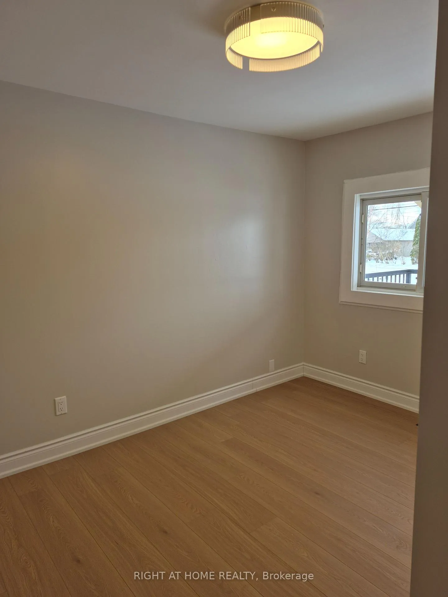 Photo 11 of 395 Lake Drive S, Georgina, Keswick South — HOMEH