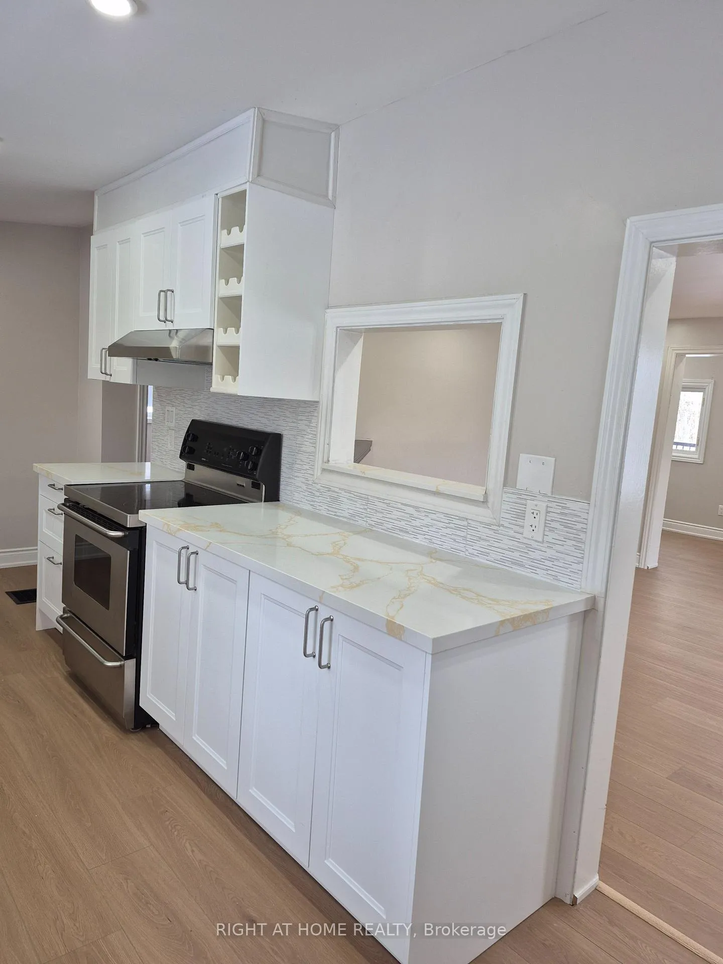 Photo 16 of 395 Lake Drive S, Georgina, Keswick South — HOMEH
