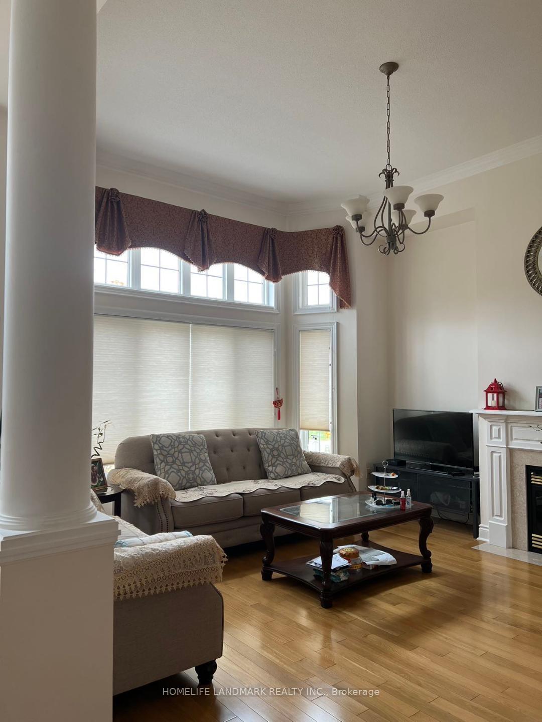 Photo 3 of Unit Bedroom, 38 Legends Way, Markham, Unionville — HOMEH