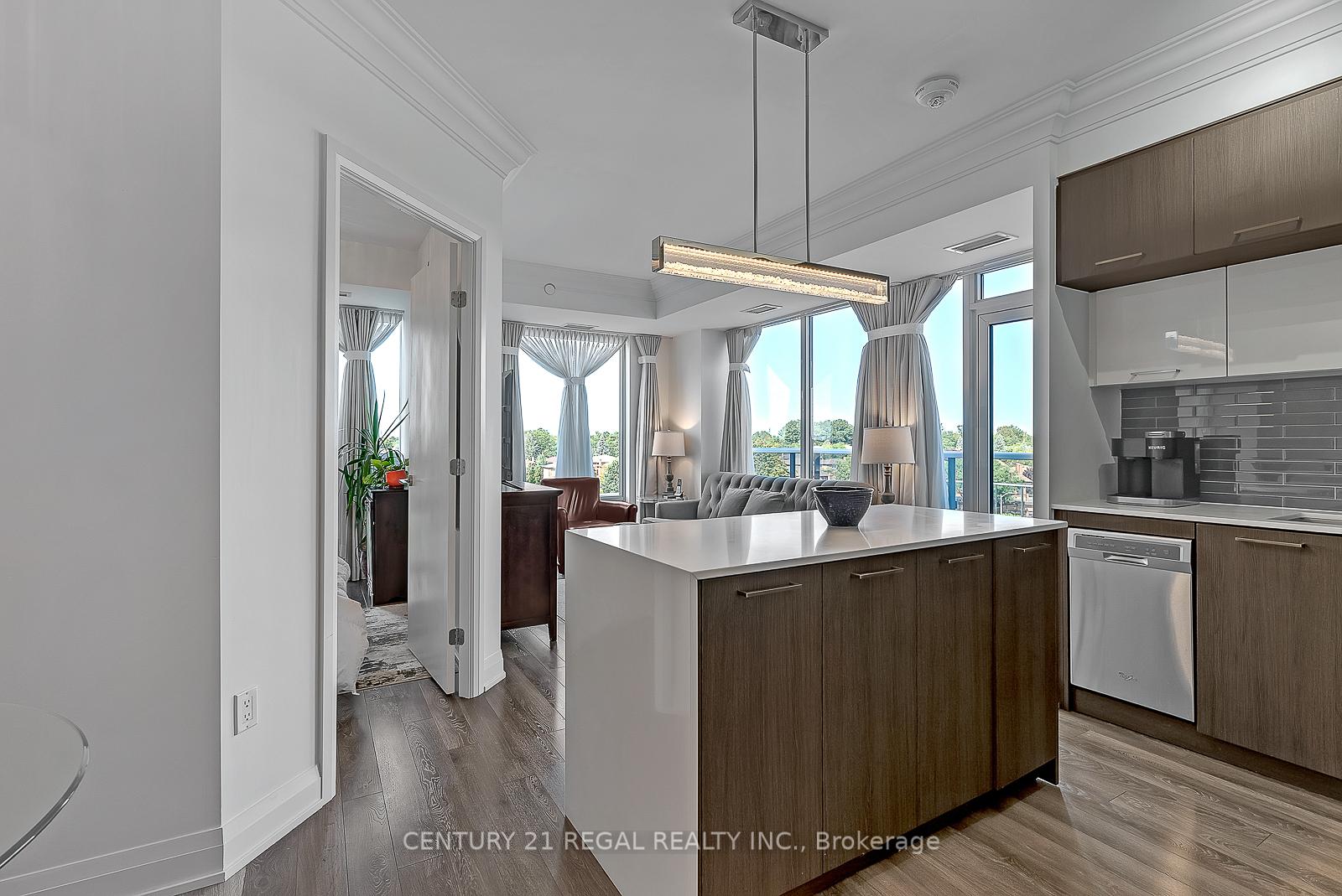Photo 7 of Unit 514, 4800 Highway 7, Vaughan, West Woodbridge — HOMEH