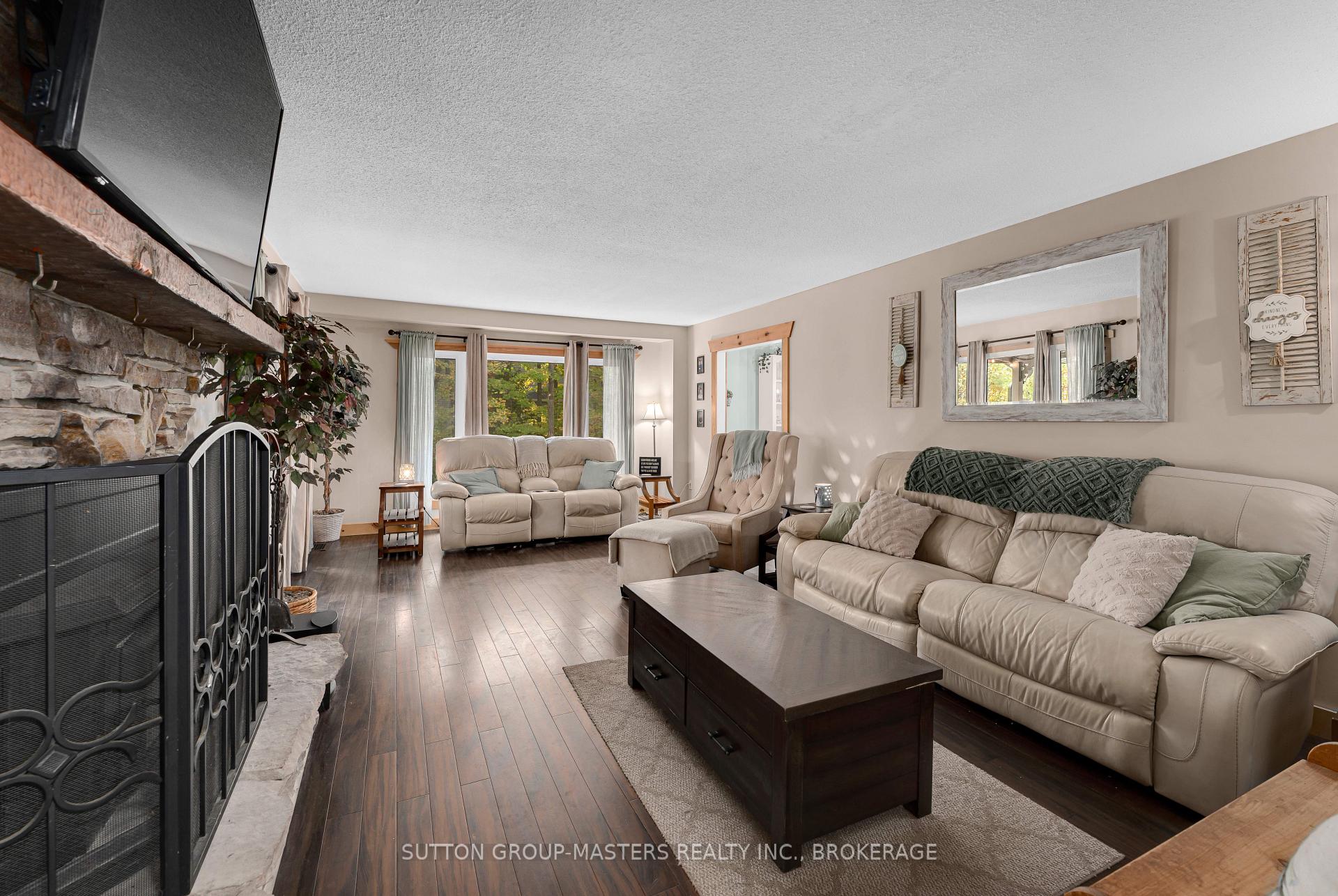 Photo 3 of 2382 Sands Road, Frontenac, Frontenac South — HOMEH
