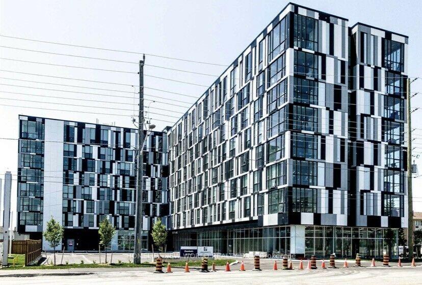 Front of Unit 416, 1900 Simcoe Street N
