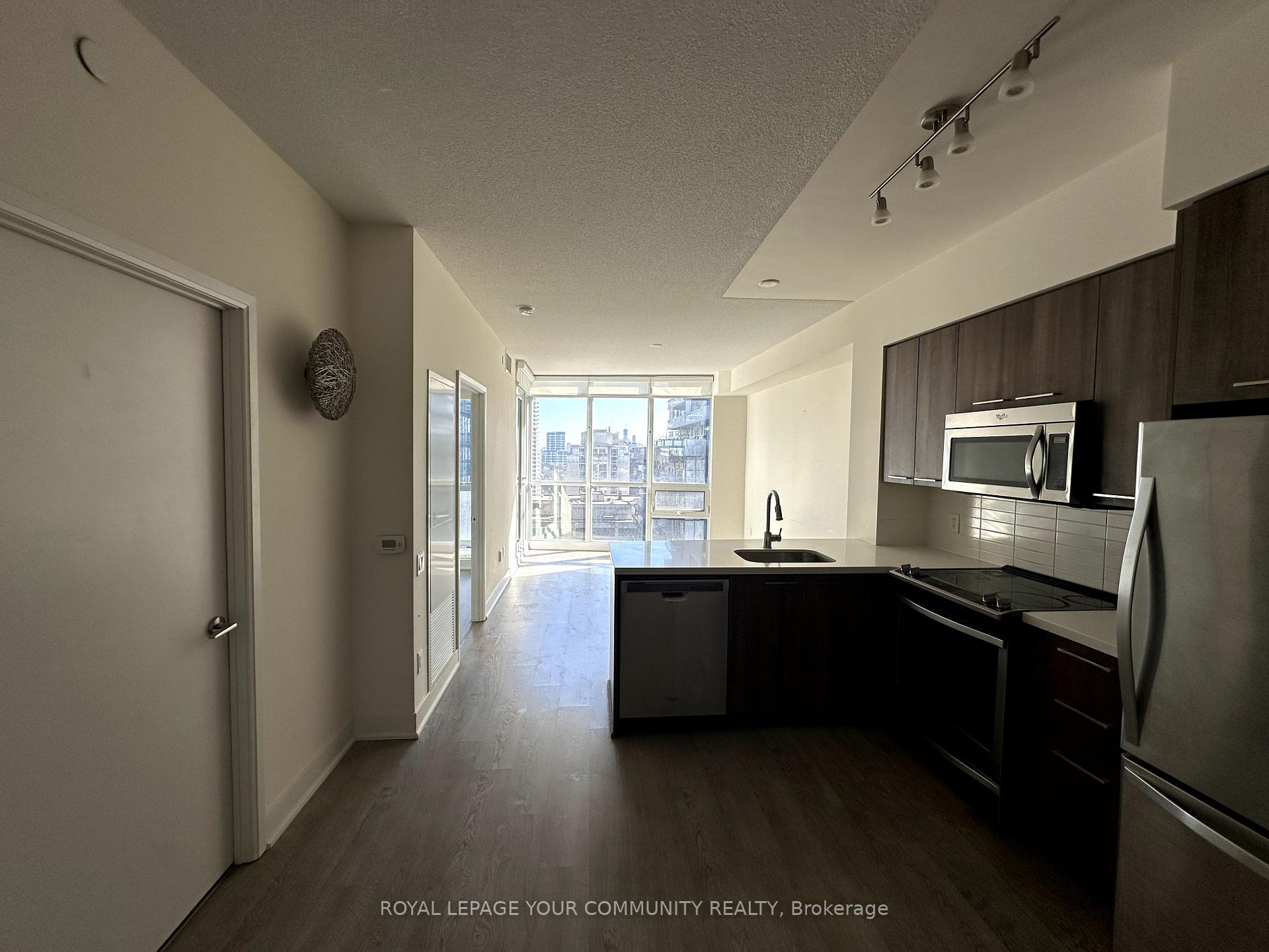 Photo 12 of Unit 1401, 30 Roehampton Avenue, Toronto, Mount Pleasant West — HOMEH