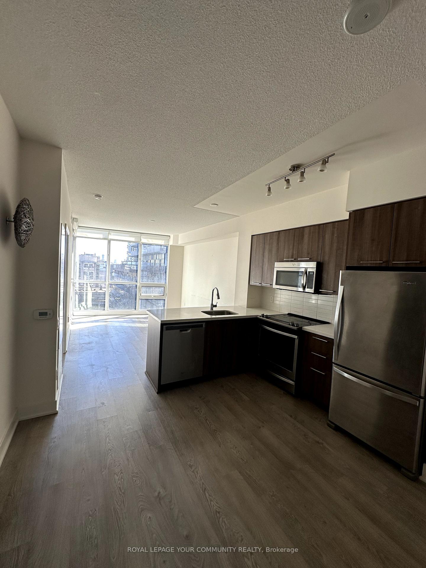 Photo 13 of Unit 1401, 30 Roehampton Avenue, Toronto, Mount Pleasant West — HOMEH
