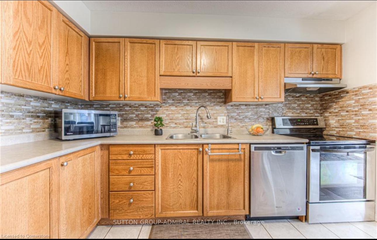 Photo 7 of Unit 28, 42 Green Valley Drive, Kitchener — HOMEH