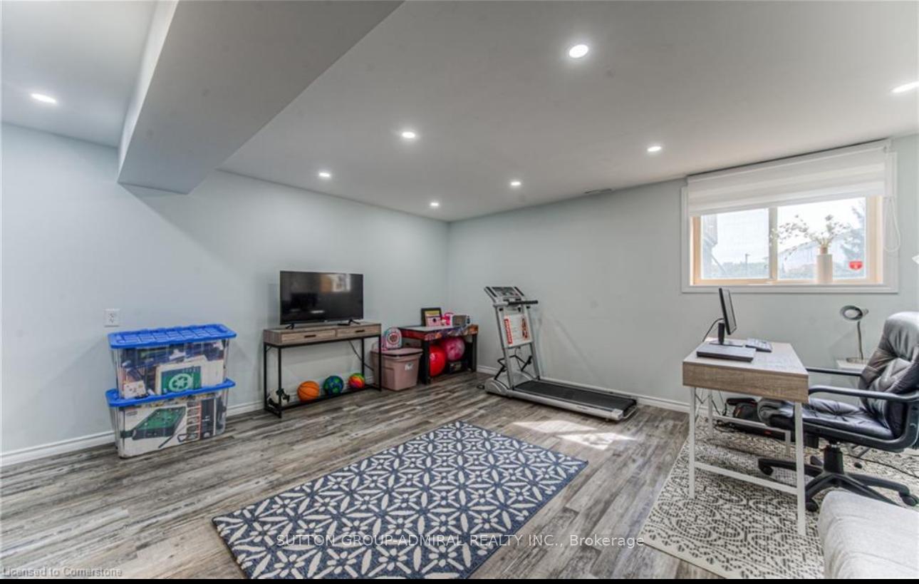 Photo 15 of Unit 28, 42 Green Valley Drive, Kitchener — HOMEH