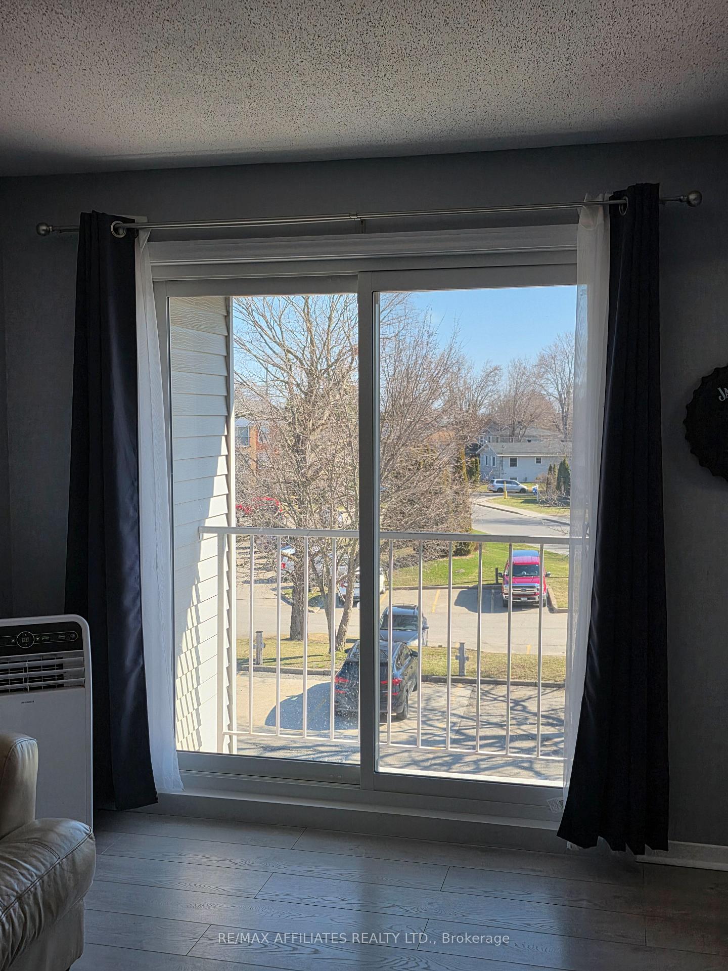 Photo 6 of Unit 301, 26 Pearl Street, Smiths Falls — HOMEH