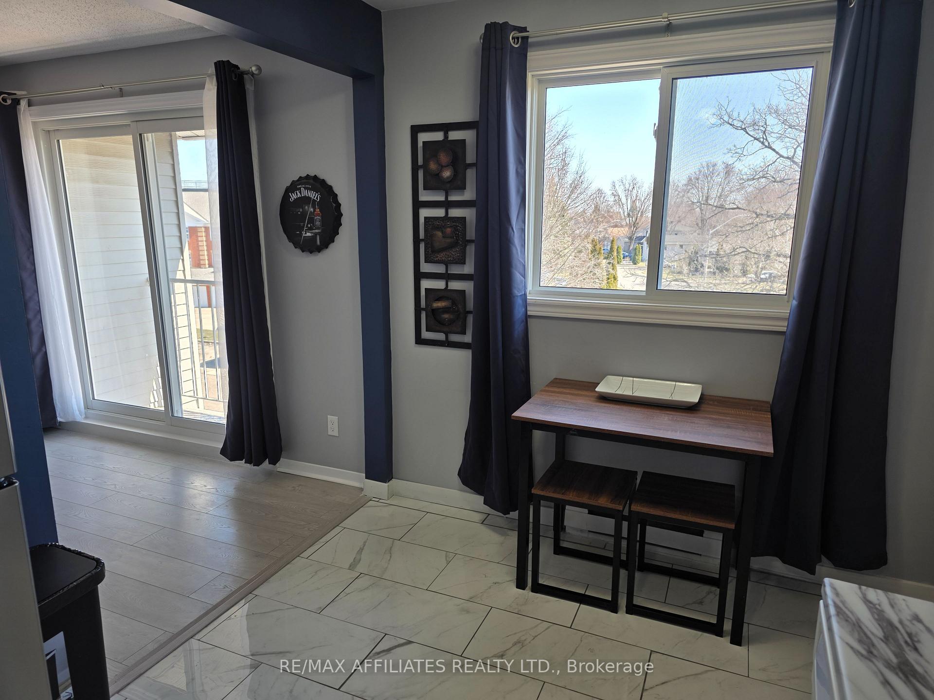Photo 8 of Unit 301, 26 Pearl Street, Smiths Falls — HOMEH