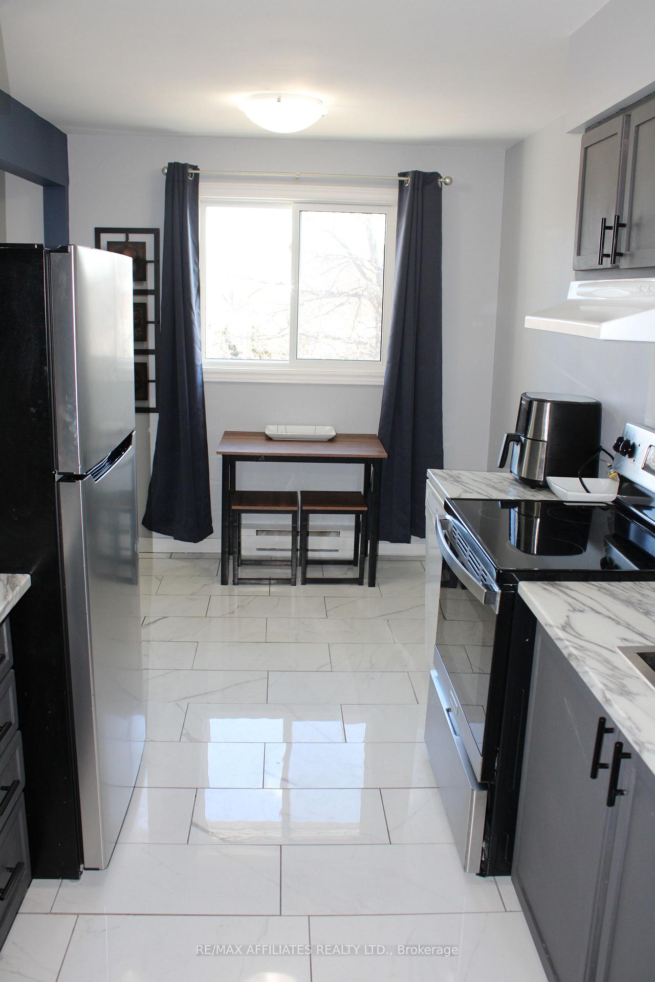 Photo 9 of Unit 301, 26 Pearl Street, Smiths Falls — HOMEH